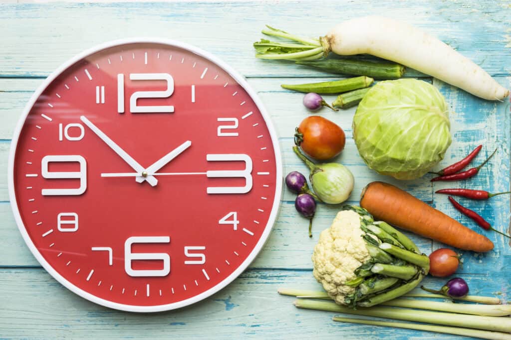 Clock with vegetables
